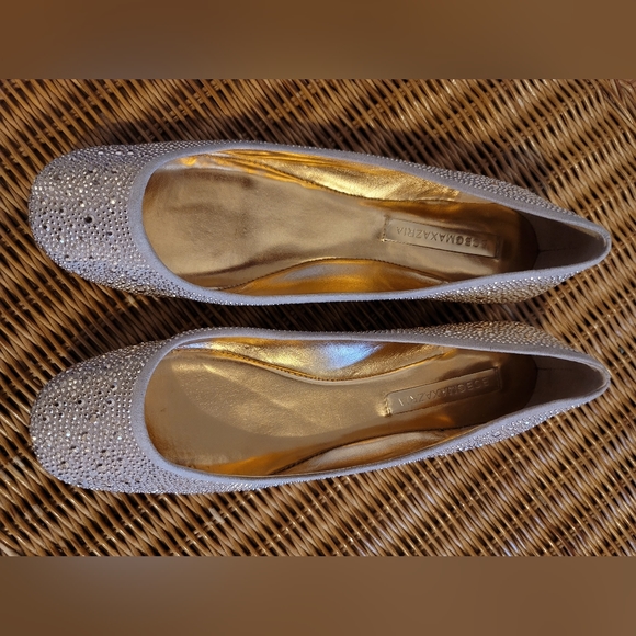 BCBG Max Azria - Size 9 - Champagne Rose Flats - Picture 3 of 12